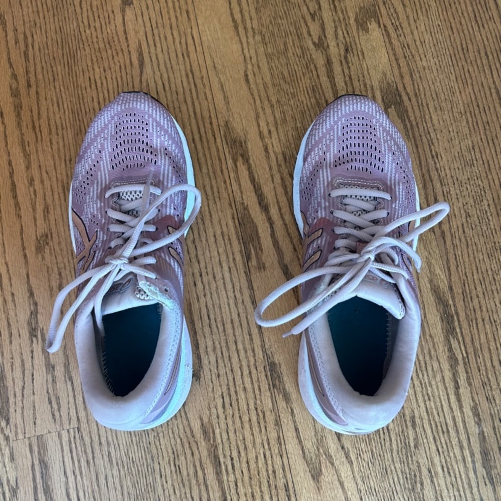 Women’s ASICS running shoes women’s size 9.5